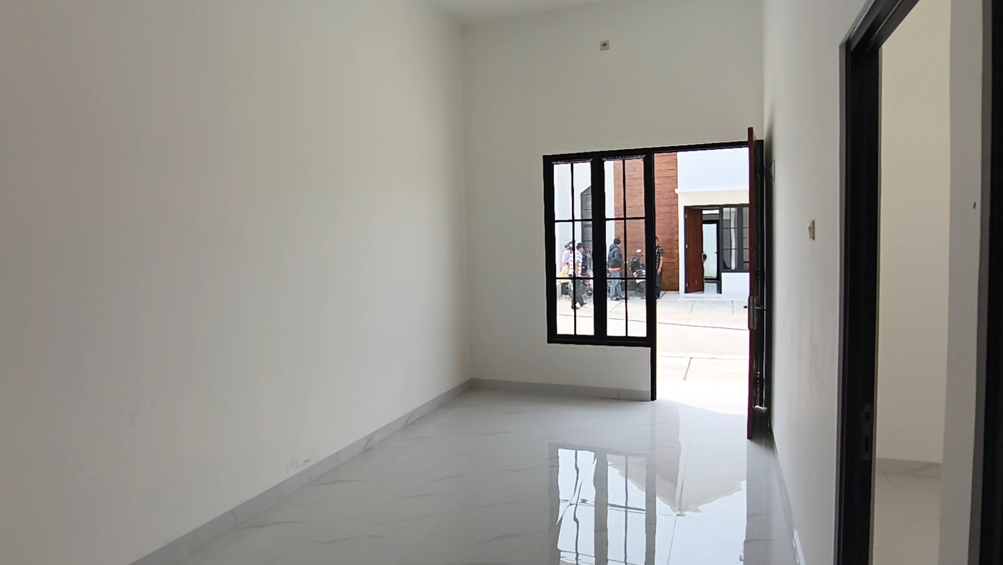 Interior ruang utama D’Blossom Residence Tarumajaya